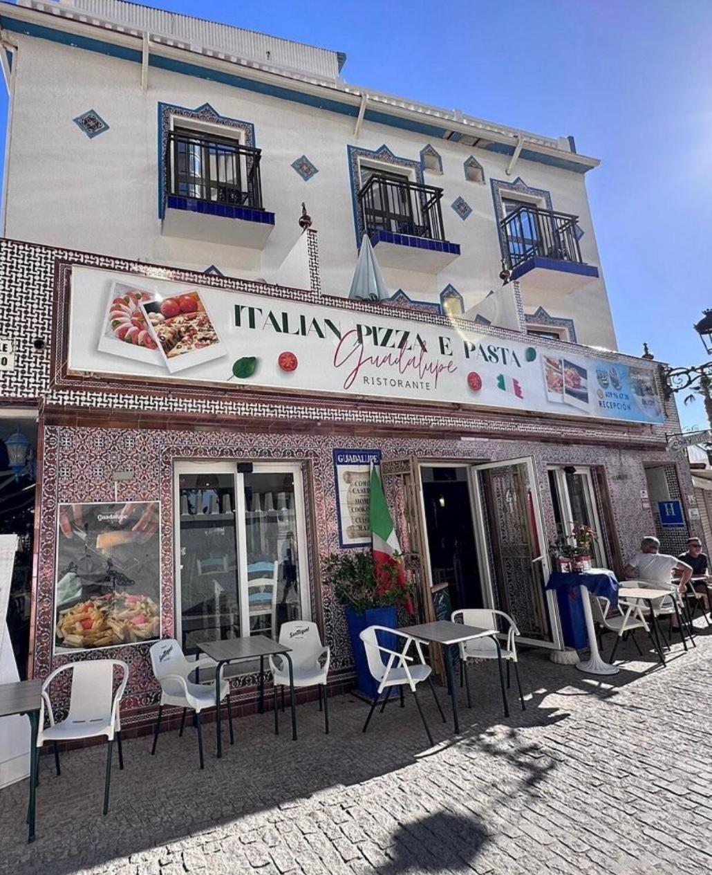 Hostal Guadalupe Torremolinos Exterior foto