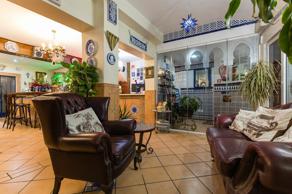 Hostal Guadalupe Torremolinos Exterior foto